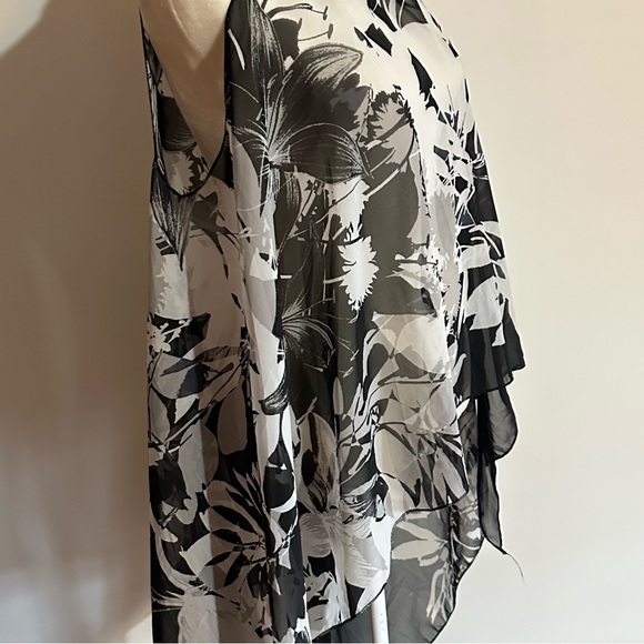 Black / White Floral Print Semi-sheer, Open-front Duster Cardigan Coverup - Picture 4 of 7